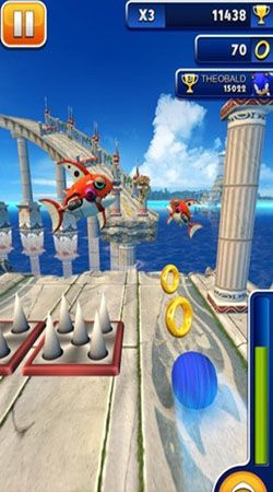 Screenshots of the Sonic dash for Android tablet, phone.